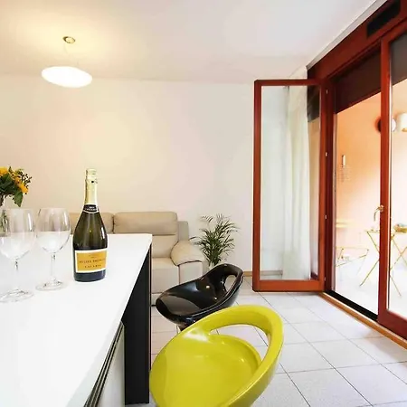 Bellissimo Bilocale Con Terrazzo Apartment Milan Exterior photo