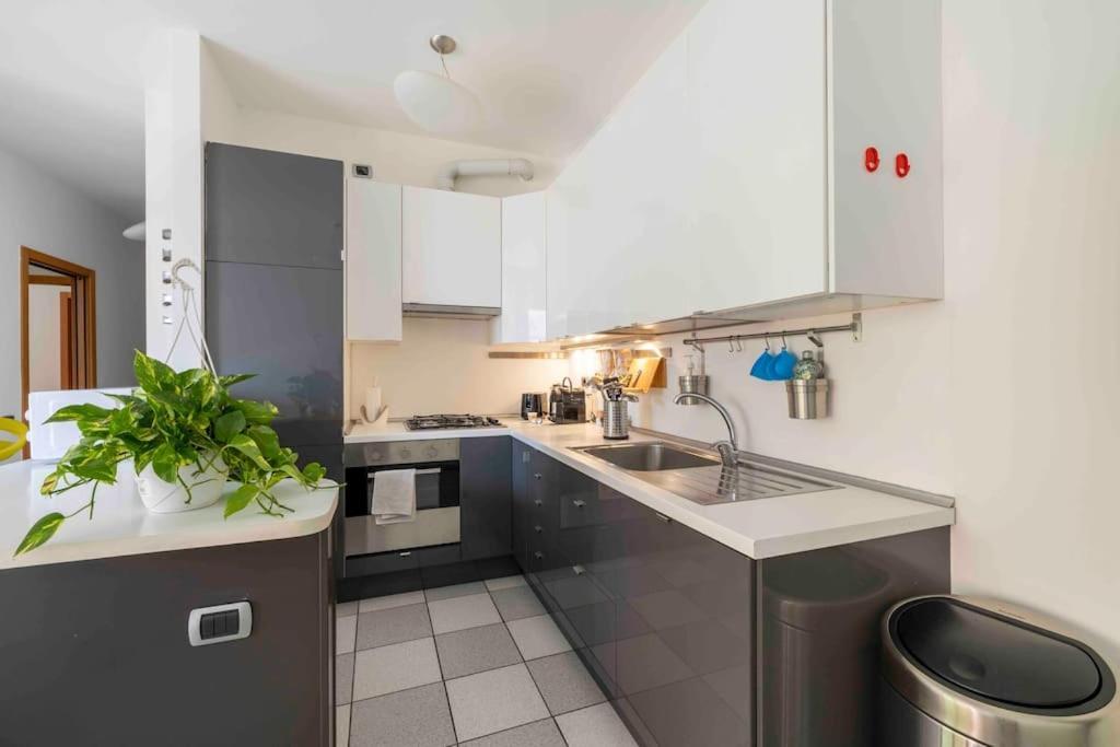 Bellissimo Bilocale Con Terrazzo * Milán